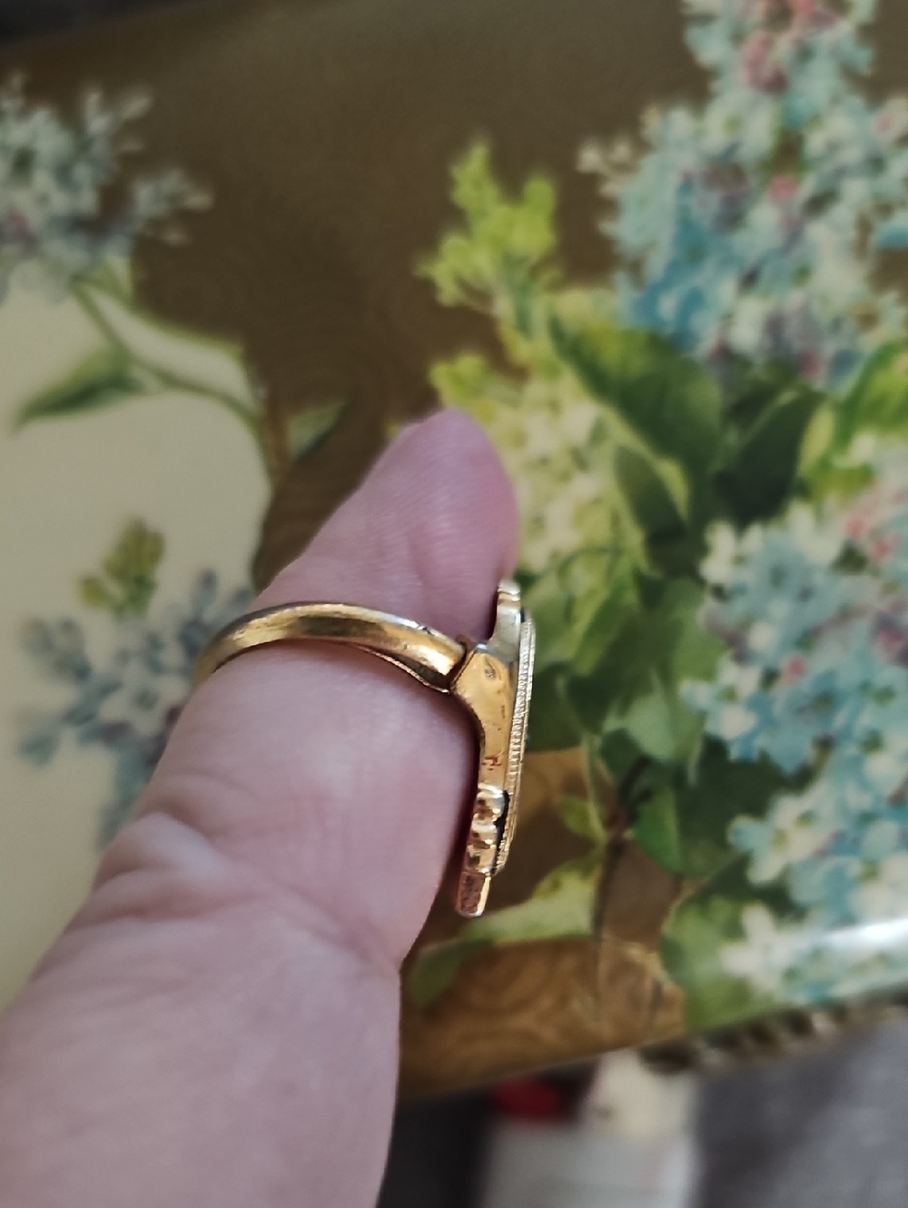 Avon Kenzington Ring - Picture 2 of 4